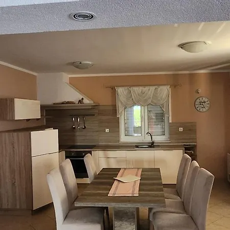 Suzana Apartment Novi Vinodolski