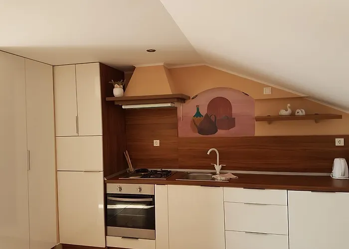 Suzana Novi Vinodolski